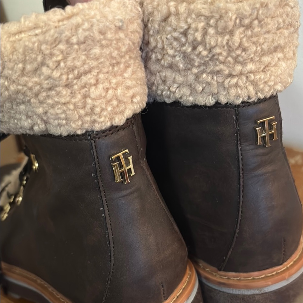 Tommy Hilfiger- Women's Brown Shearling-Lined Boots - Picture 2 of 2